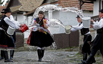 Húsvéti fesztivál Hollókőn