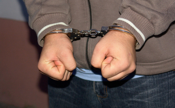 Körözött személyt fogtak el a rendőrök