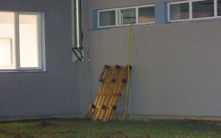 Biztonsági őr zavarta meg a betörőt