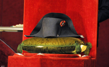 Milliókért kelt el Napóleon ikonikus kalapja  