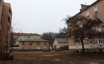 Újabb házat bontottak le az Acélgyári úton