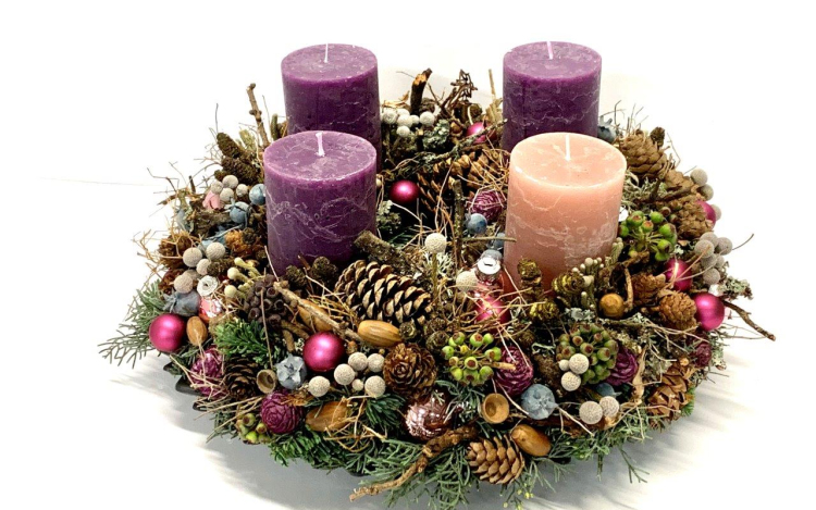 Decemberben szinte minden órára jut egy lakástűz - az adventi koszorún a gyertya...