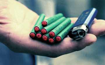 Szigorú szabályai vannak a pirotechnikai termékek árusításának és használatának