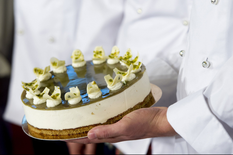 Teszt: zokogó szakértő elemezte az ország tortáit