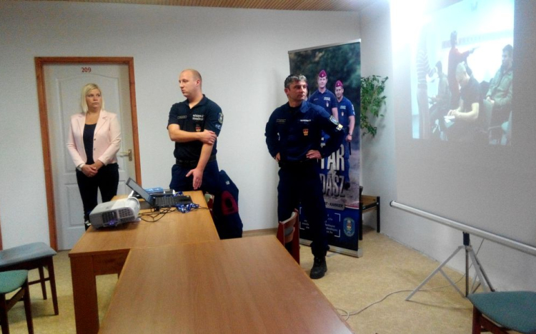 Toborzással egybekötött nyílt nap