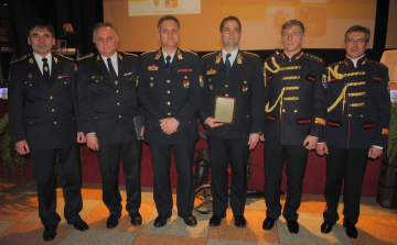 Neves elismerés a szlovák partnertől