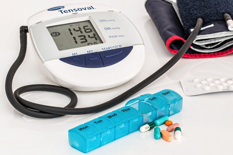 A vérnyomáscsökkentő gyógyszerek hatékonyabbak, ha lefekvés előtt veszik be