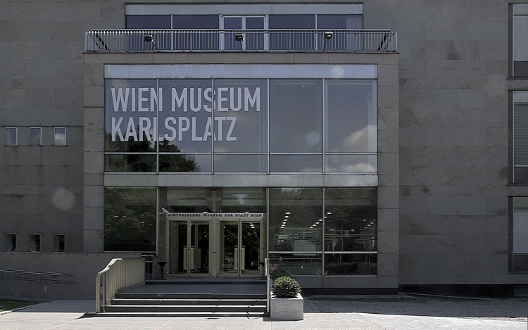 Nagyítóval kell nézni a Wien Museum új tárlatát
