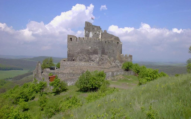 Kerülőúton Hollókőbe