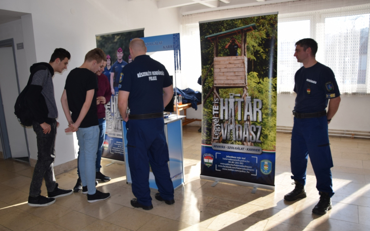 Sportrendezvényen toboroztak