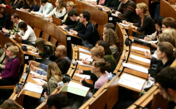 Ösztöndíj salgótarjáni egyetemistáknak