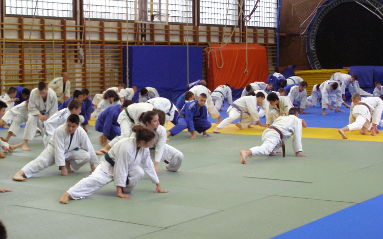 Kinőtték a tornatermet