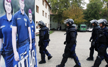 Határvadász-toborzás Salgótarjánban