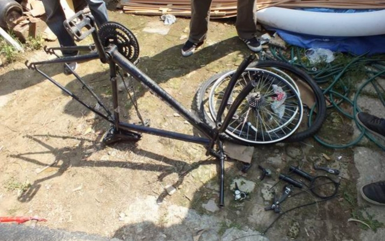 Rabolt és kifosztott a fiatalkorú