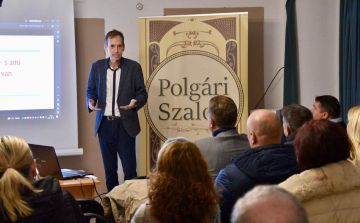 Dr. Kiss Róbert Richard - Polgári Szalon Pásztó - 2023 december 4.