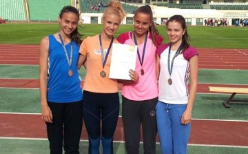 Ezüstérmes a SKÁID váltója