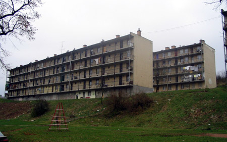 Halmozottan hátrányos helyzetű családokat segítenek