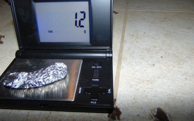 Kábítószer az övtáskában