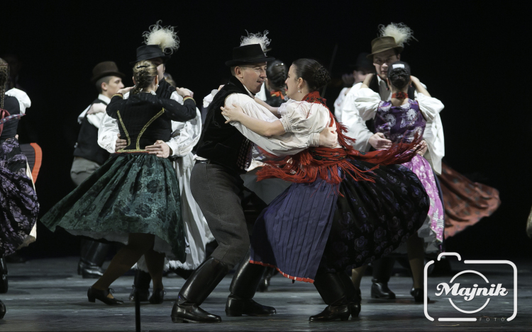 Tapsvihar fogadta a Palóc Madonnákat