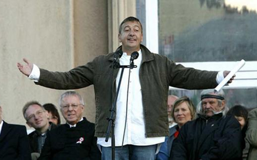 Visszavonnák Bayer Zsolt Madách-díját