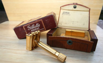 122 éve haszálhatják a férfiak az eldobható borotvát. Köszönjük Mr. Gillette!