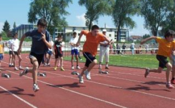 Erős mezőnyben szerepeltek az ifjú salgótarjáni atléták