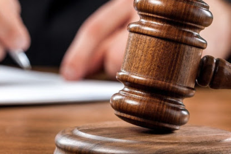 Felfüggesztett szabadságvesztés bódult vezetésért és kábítószer birtoklásáért