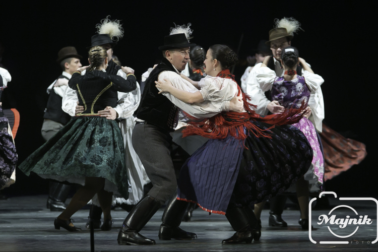 Tapsvihar fogadta a Palóc Madonnákat