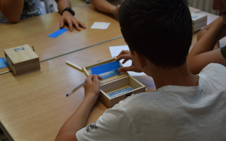 Közös erővel mentették meg Gordont az iskolások