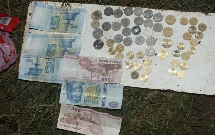 Megszerezte, elásta