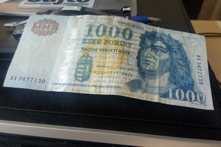Megújul az 1000 forintos