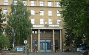 Kölcsönnel segítik  az acélgyárból elbocsájtott dolgozókat