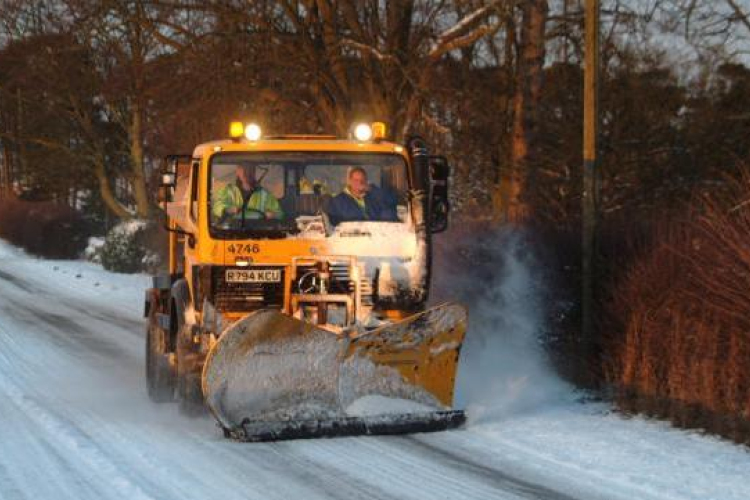 24 órás hóügyelet