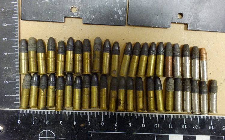 Engedély nélkül tartotta a lőfegyvereket