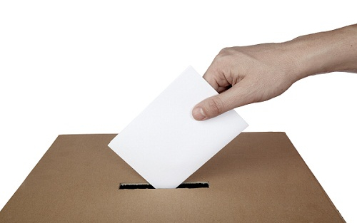 Kórházba vitték a szavazatszámláló bizottság elnökét Márkházán