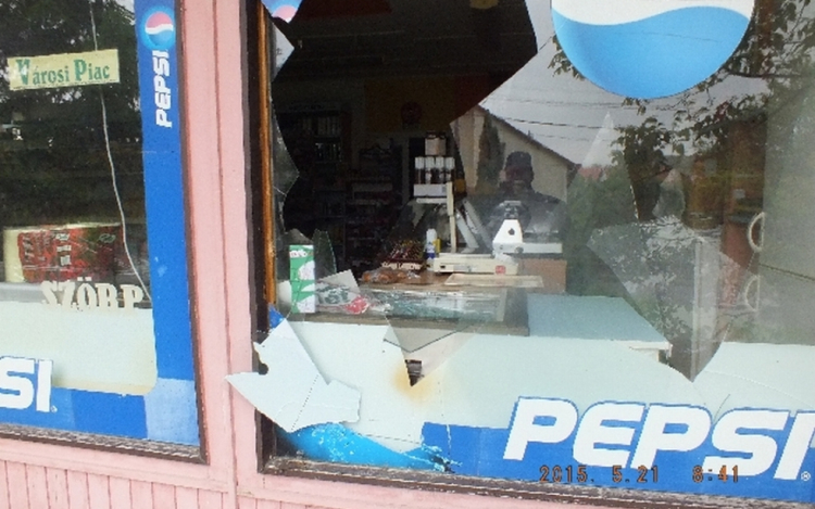 Elfogták a pásztói bolt betörőjét