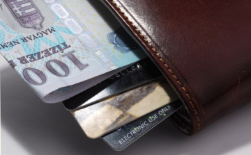 Kifosztás és lopás miatt felelhet