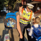 Újra az iskolapadban.