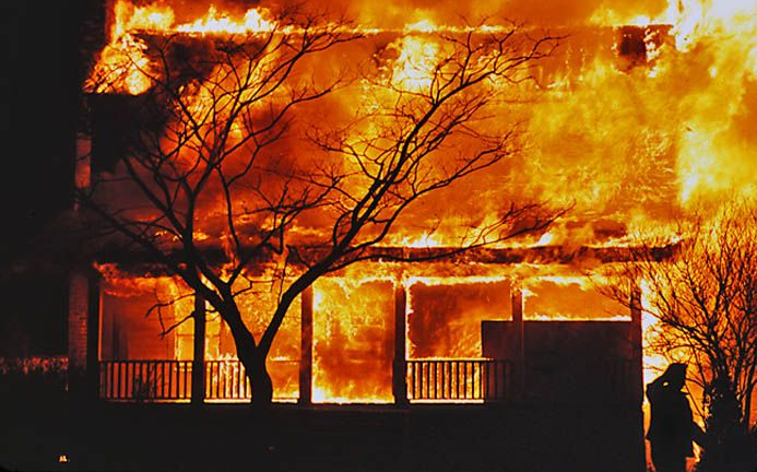 Parasztház égett Kisecseten