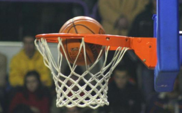 Fölényes kosársiker