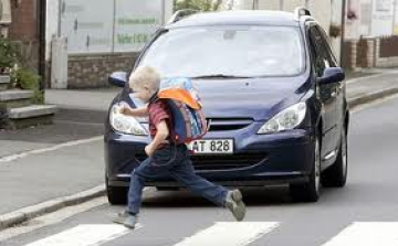 Nagyobb figyelmet kér a közlekedőktől a rendőrség