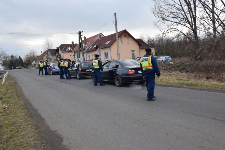 Fokozott a rendőri jelenlét Nógrád közútjain