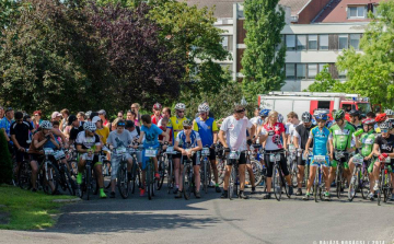 Idén 198-an tekertetek Csányi Attila emlékére