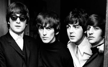 George Harrison a Beatles együttes tagja - 22 éve, 2001. 11. 29-én hunyt el
