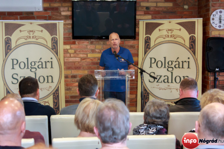 Nagy sikerű előadást tartott Salgótarjánban Georg Spöttle.