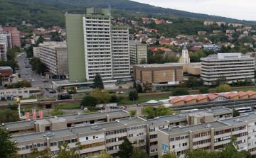 Bemutatták a baloldali pártok polgármesterjelöltjét Salgótarjánban