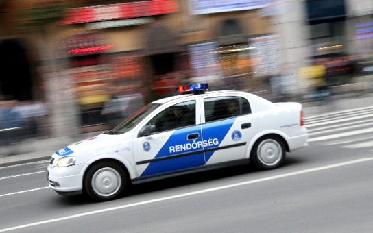 Mobiltelefonokat akart lopni