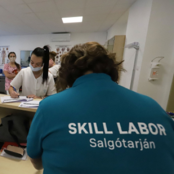 Vizsgafelkészítő programsorozat a Skill  laborban.