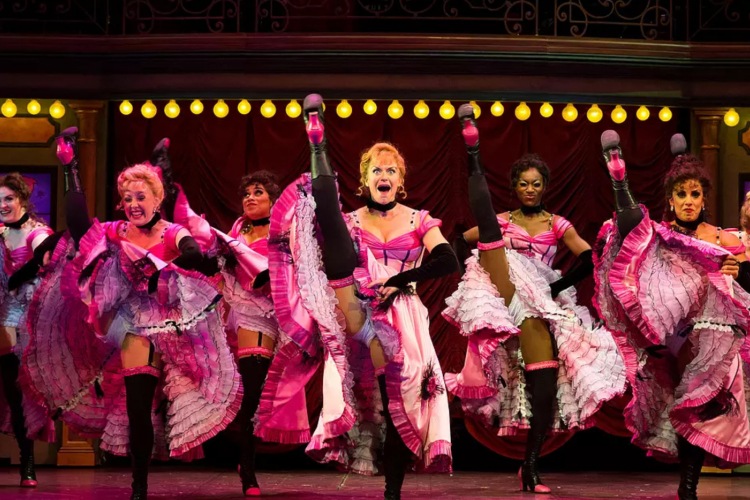 KÁNKÁN a buja párizsi éjszakák tánca