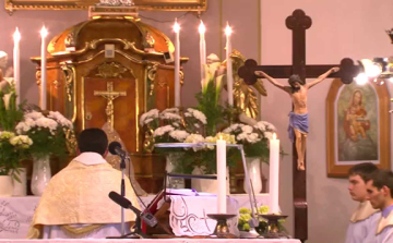 Online közvetítésekkel készülnek az egyházak a húsvétra